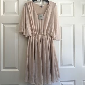 NWT ASOS Maternity Cream Flutter Dress  US 8